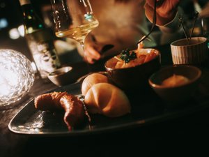 Wine Bar TOVINO Wine Bar TOVINO