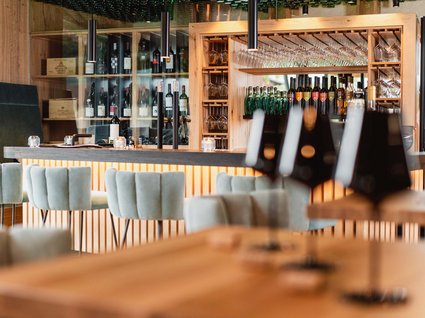 Wine Bar TOVINO Wine Bar TOVINO