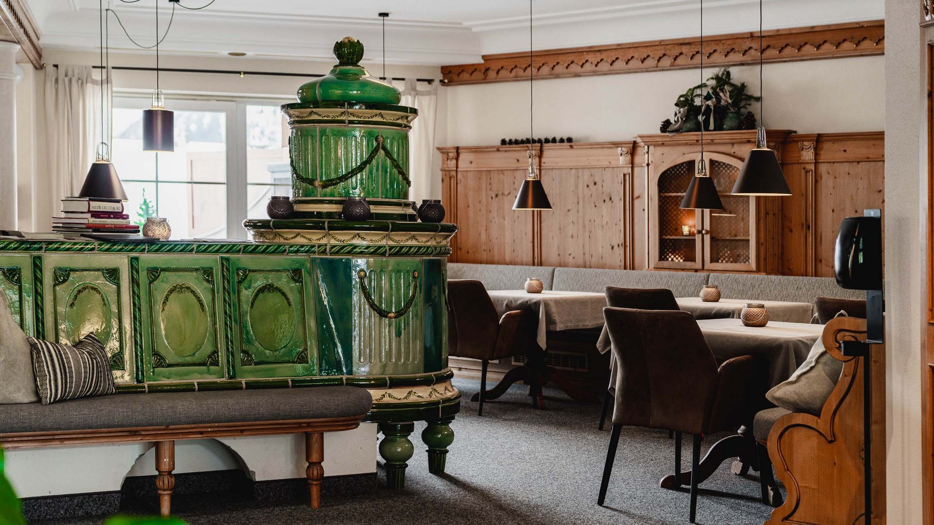 MONS. Ihr Hotel im Tannheimer Tal. MONS. Ihr Hotel im Tannheimer Tal.