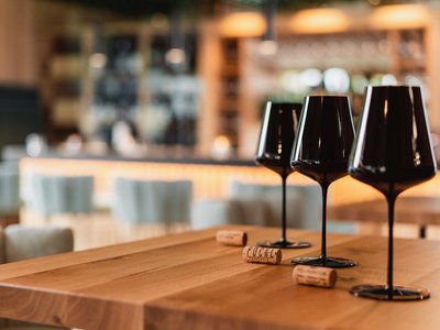 Wine Bar TOVINO Wine Bar TOVINO