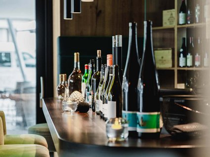 Wine Bar TOVINO Wine Bar TOVINO