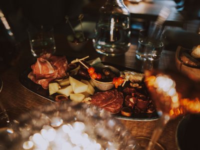 Wine Bar TOVINO Wine Bar TOVINO