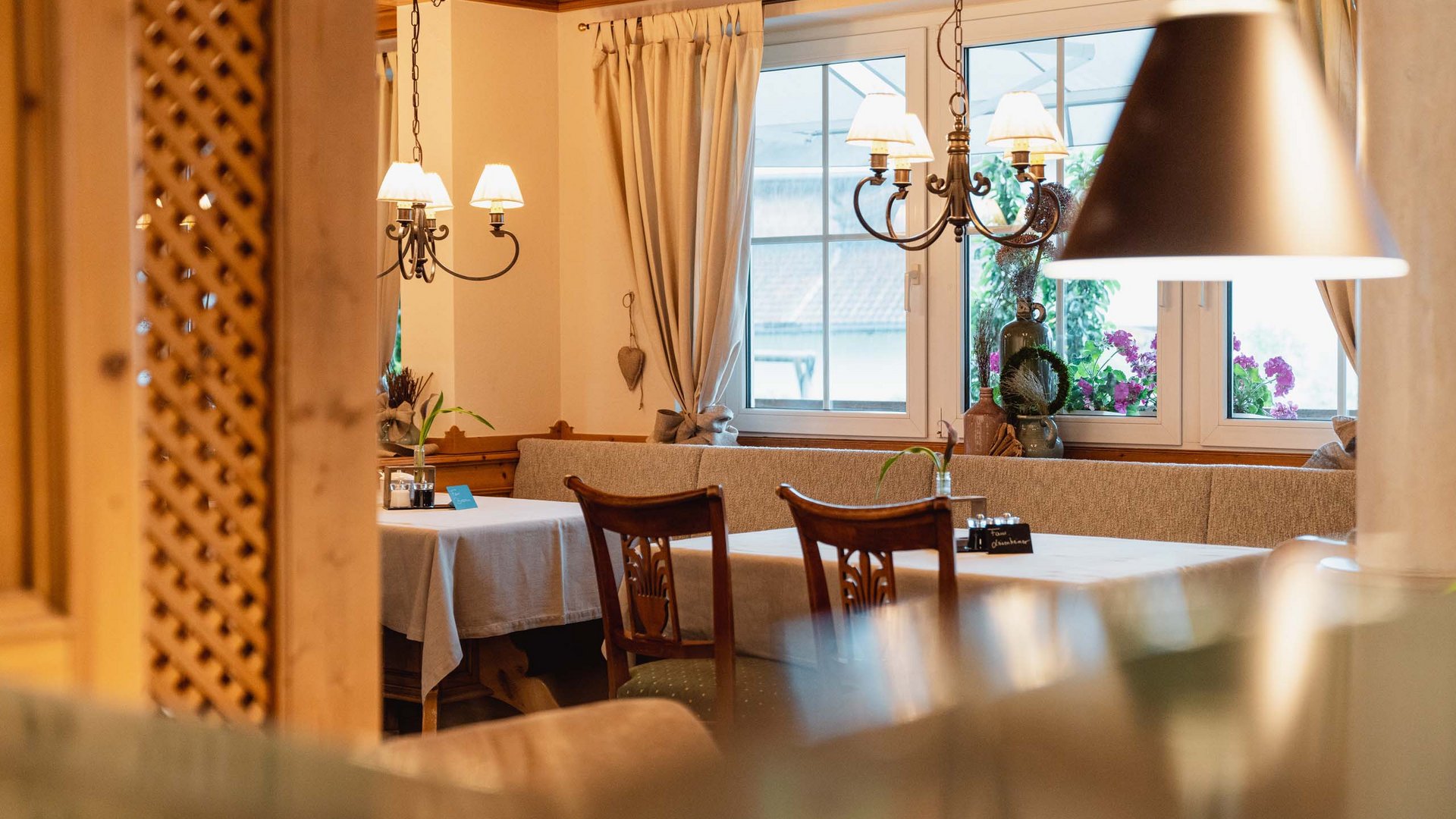 MONS. Ihre Fragen, unsere Antworten. MONS. Ihre Fragen, unsere Antworten.